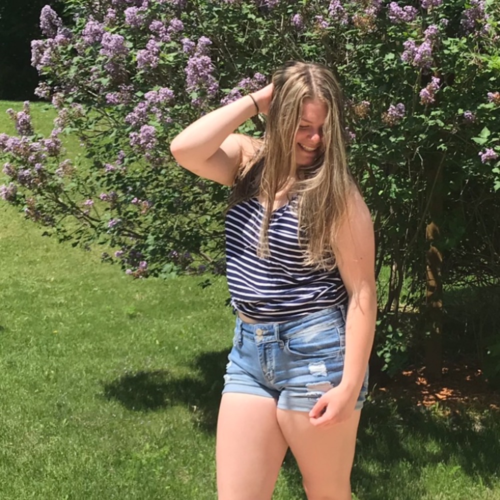 Meet your Posher, Megan